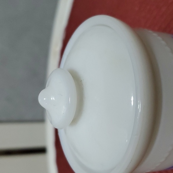 Vintage Hazel Atles Milk Glass Blue Floral Jar w/ Lid - Picture 3 of 6